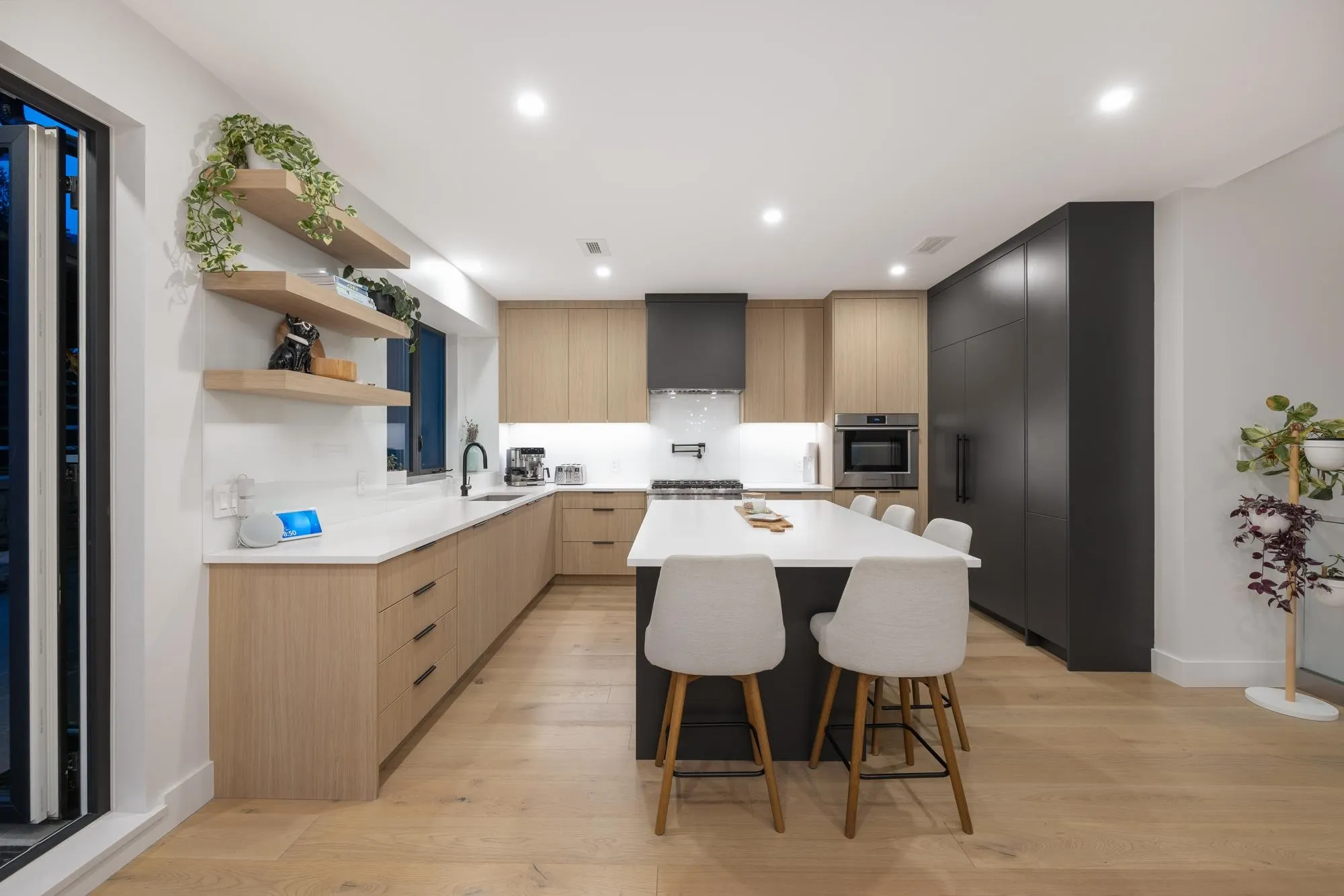 255 Sandringham Crescent