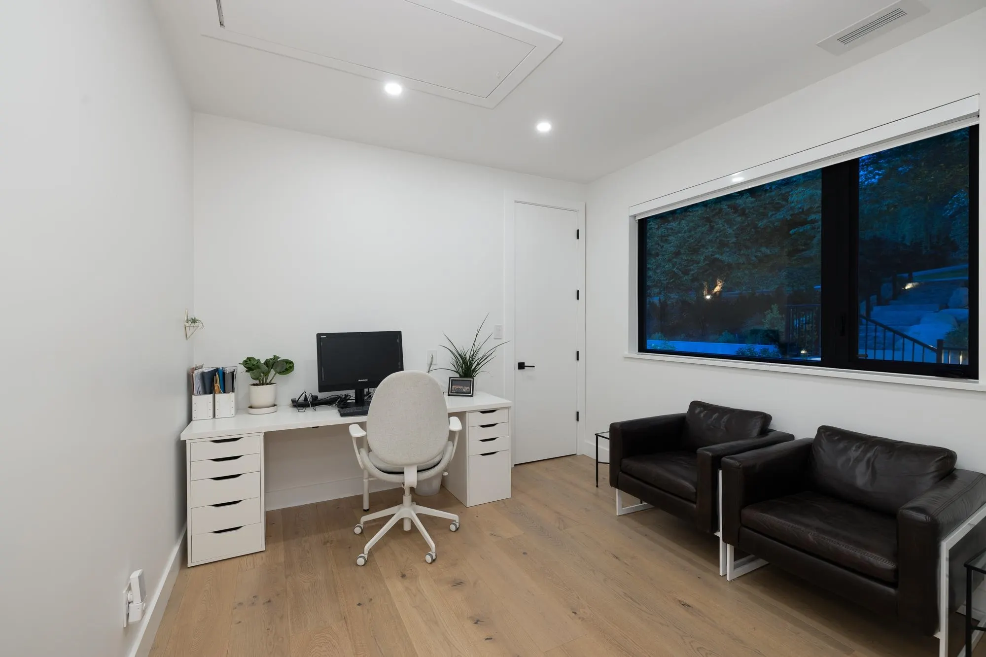 255 Sandringham Crescent