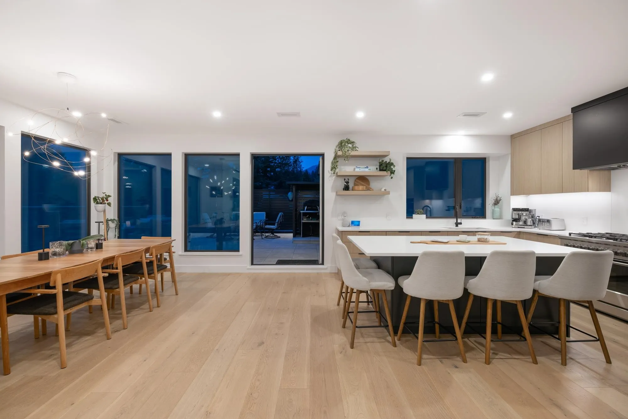255 Sandringham Crescent