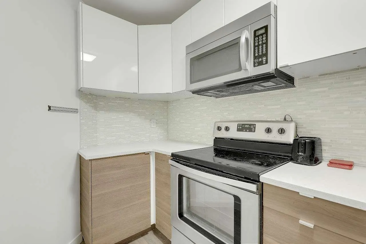 1106 Pacific Street #208