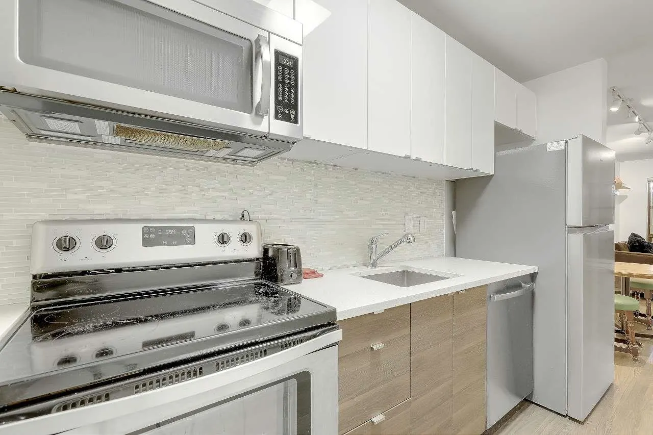 1106 Pacific Street #208