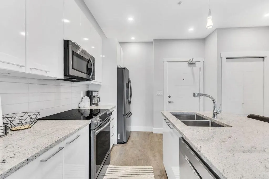 22315 122 Avenue #503