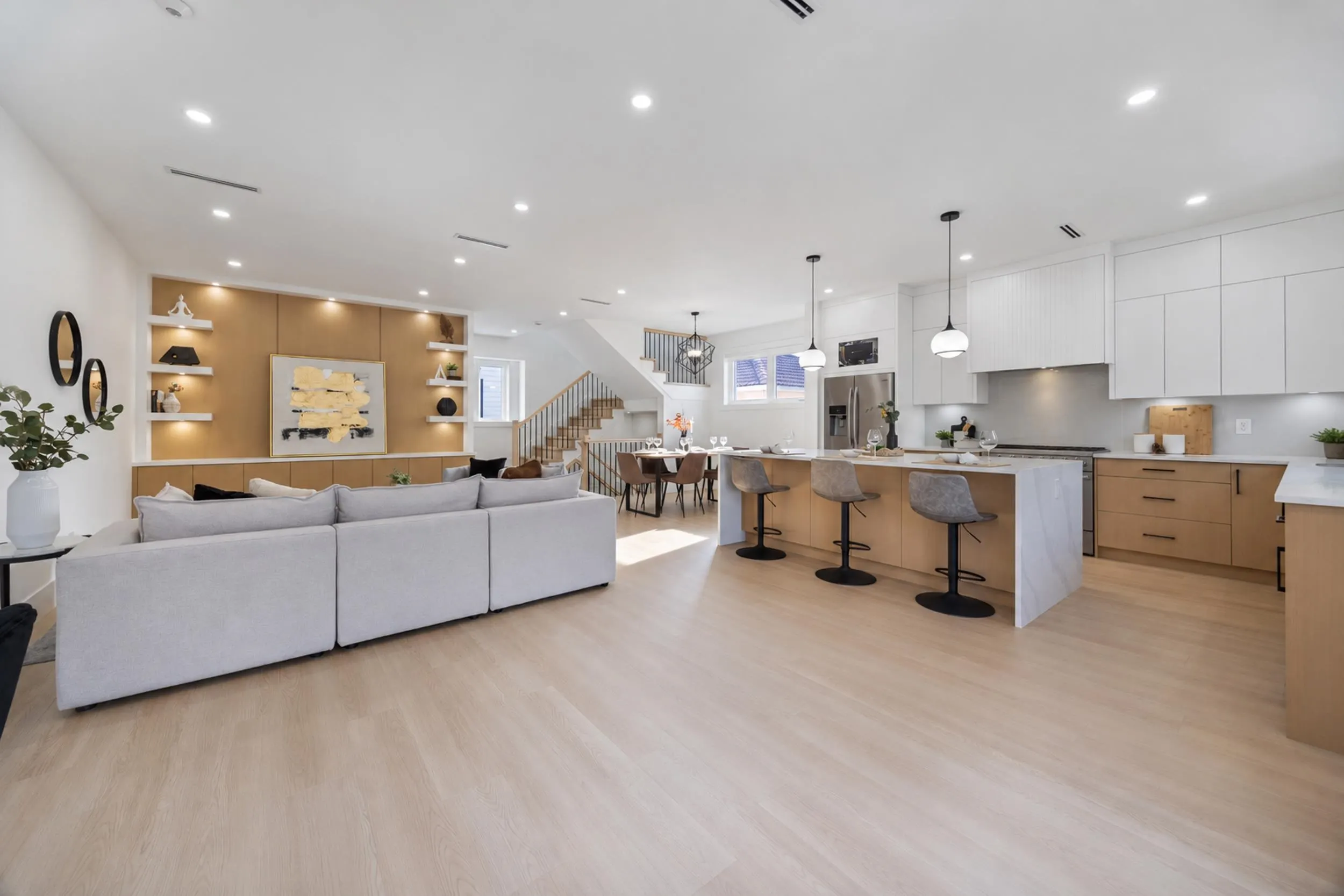 7087 Mary Avenue #2