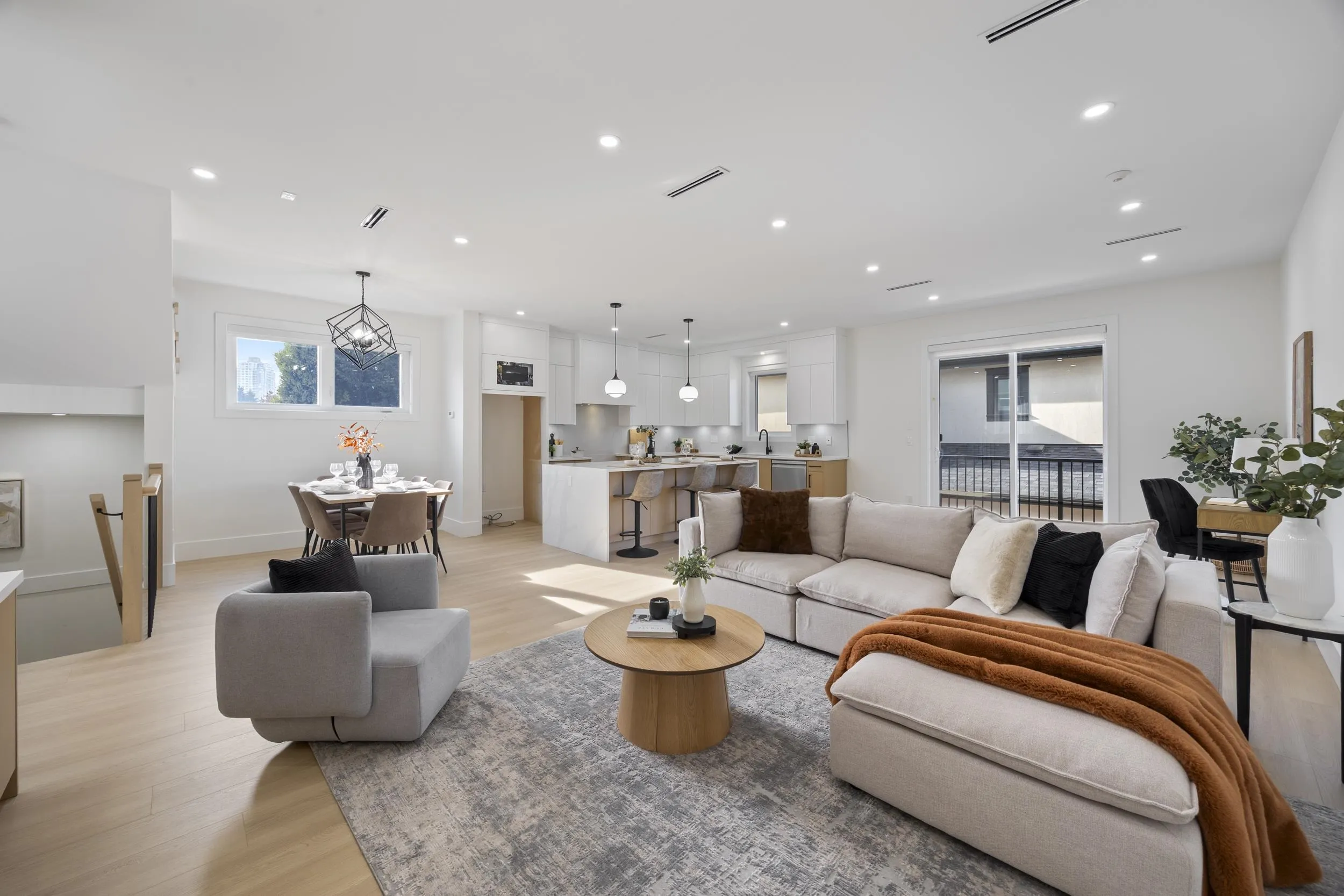 7087 Mary Avenue #2