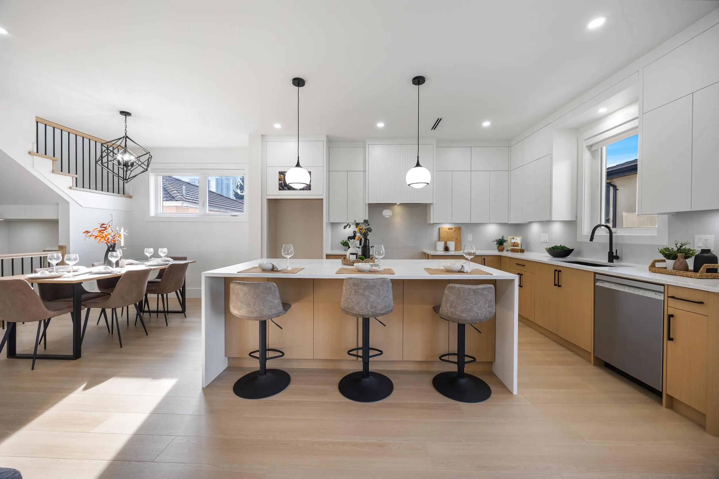7087 Mary Avenue #2