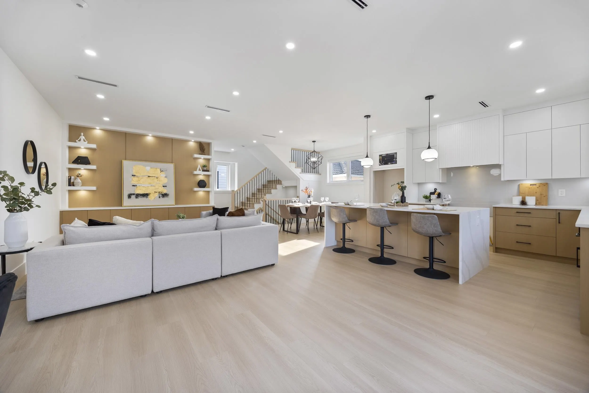 7087 Mary Avenue #2