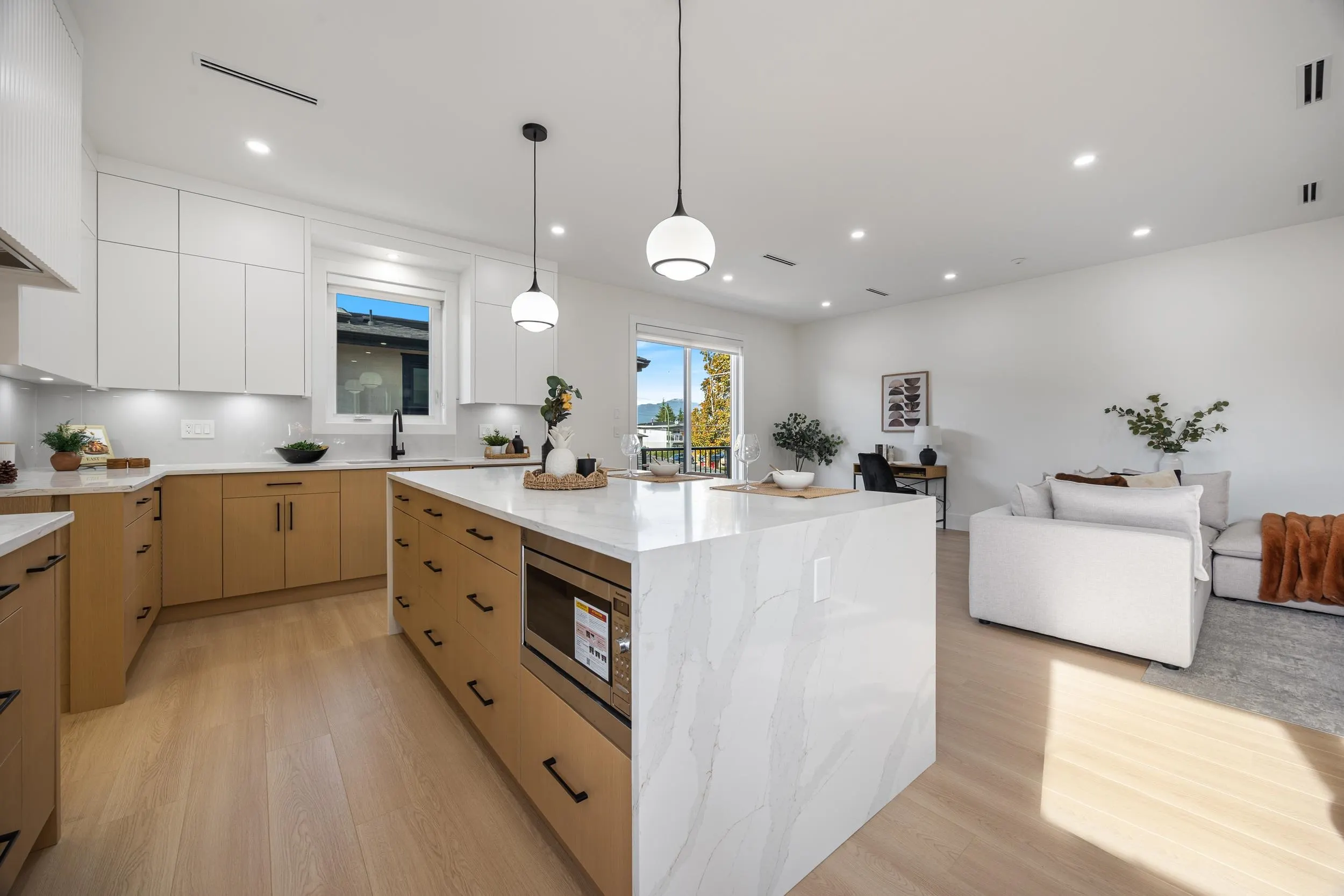 7087 Mary Avenue #2