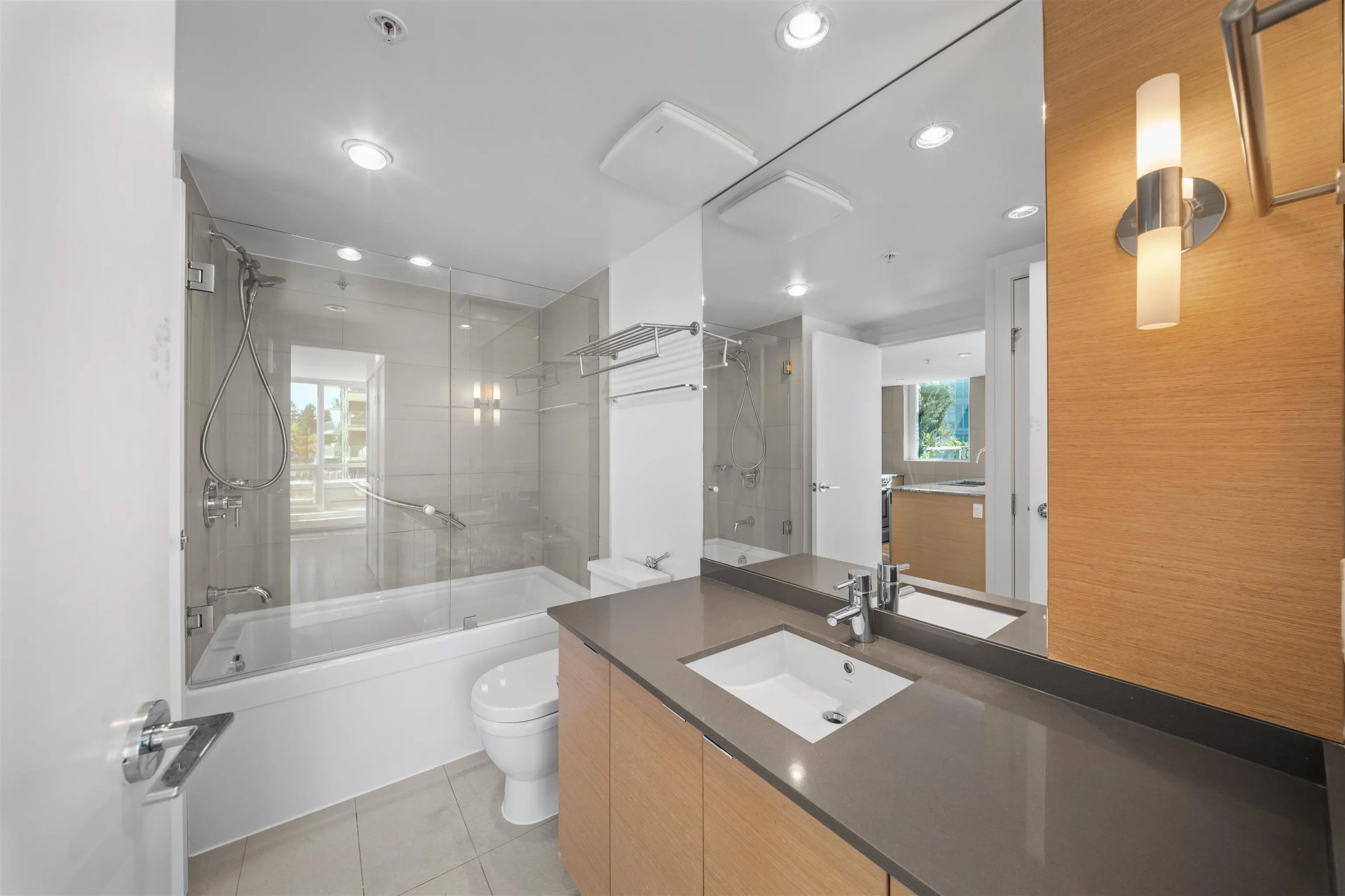 135 E 17th Street #519
