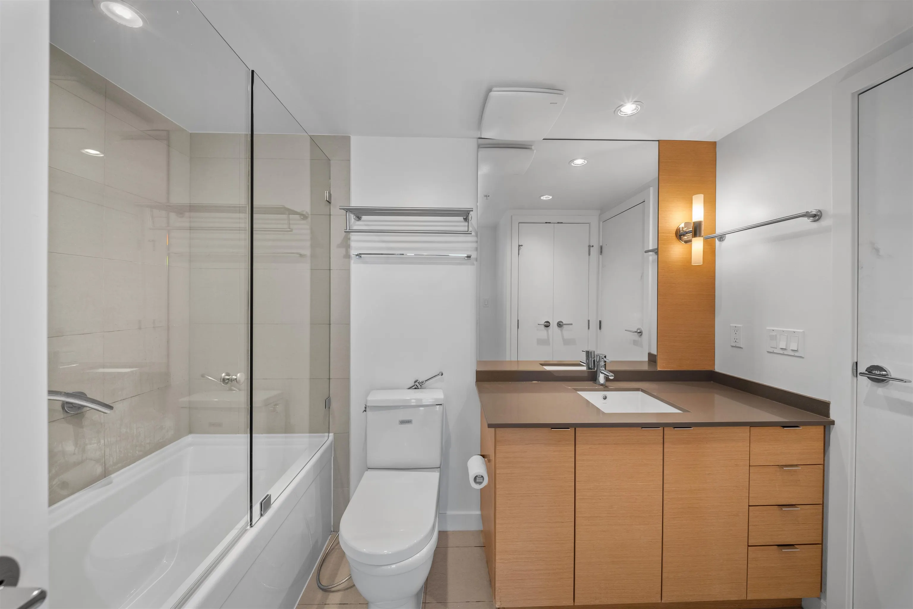 135 E 17th Street #519