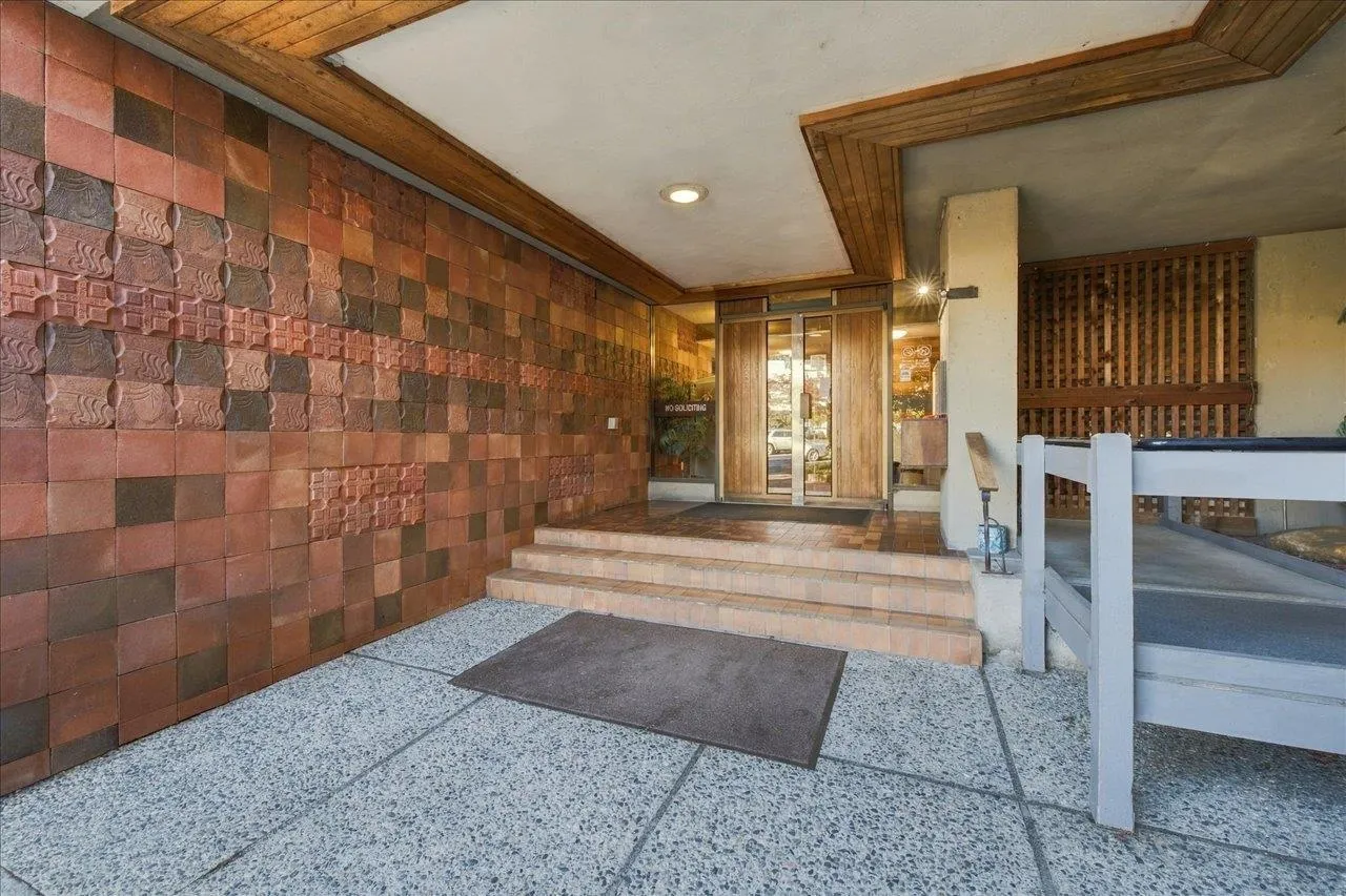 6759 Willingdon Avenue #1401
