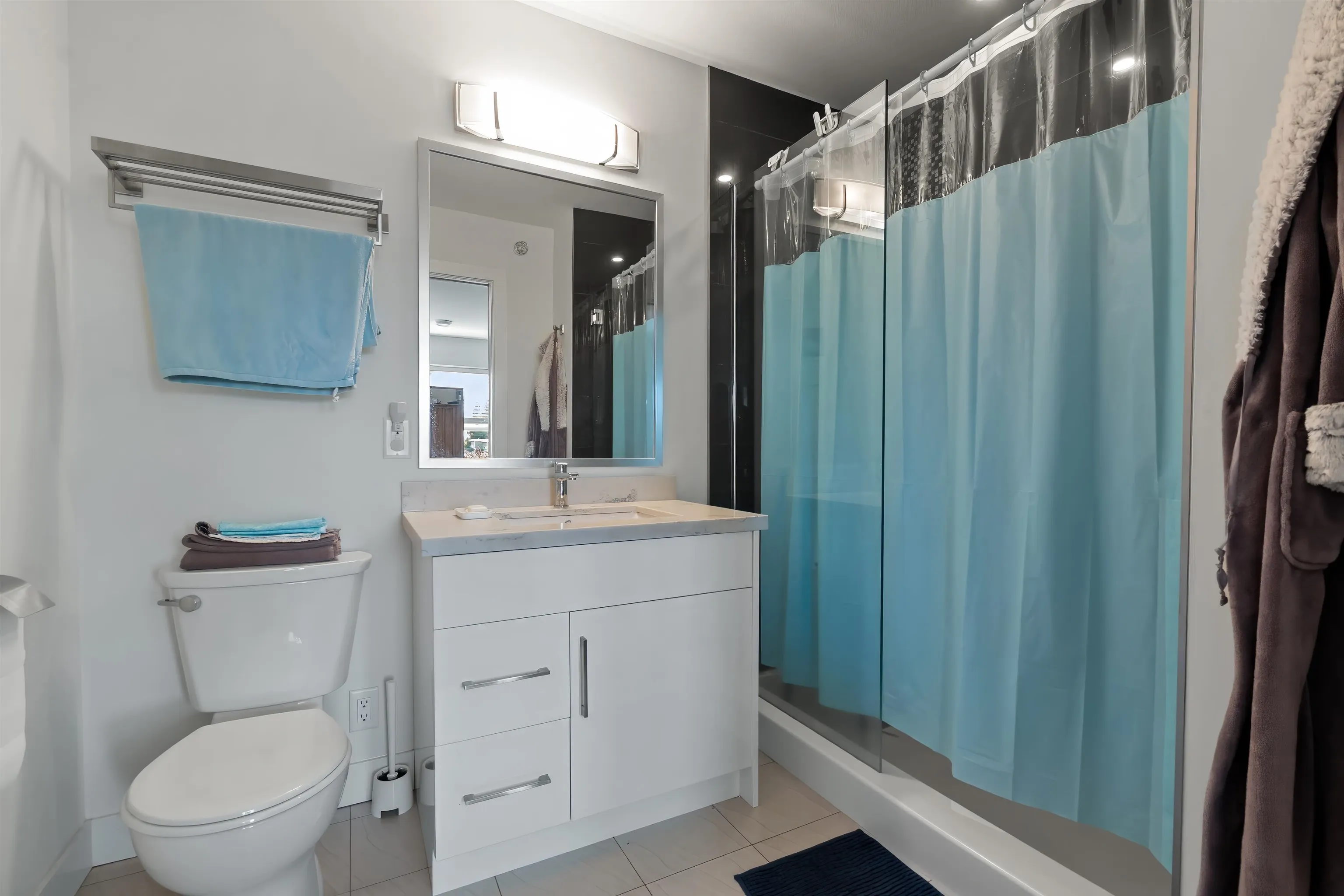 45455 Spadina Avenue #6