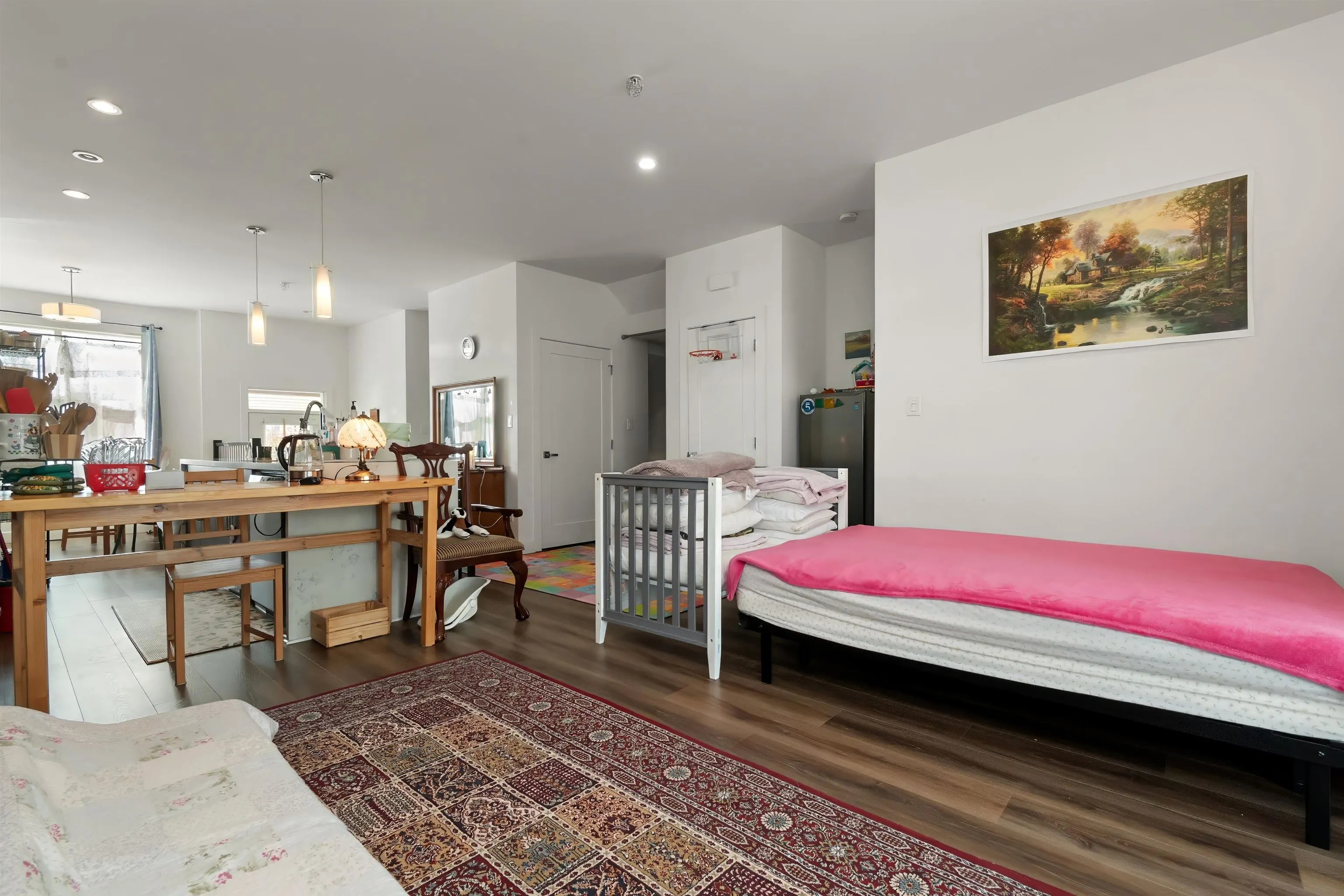 45455 Spadina Avenue #6