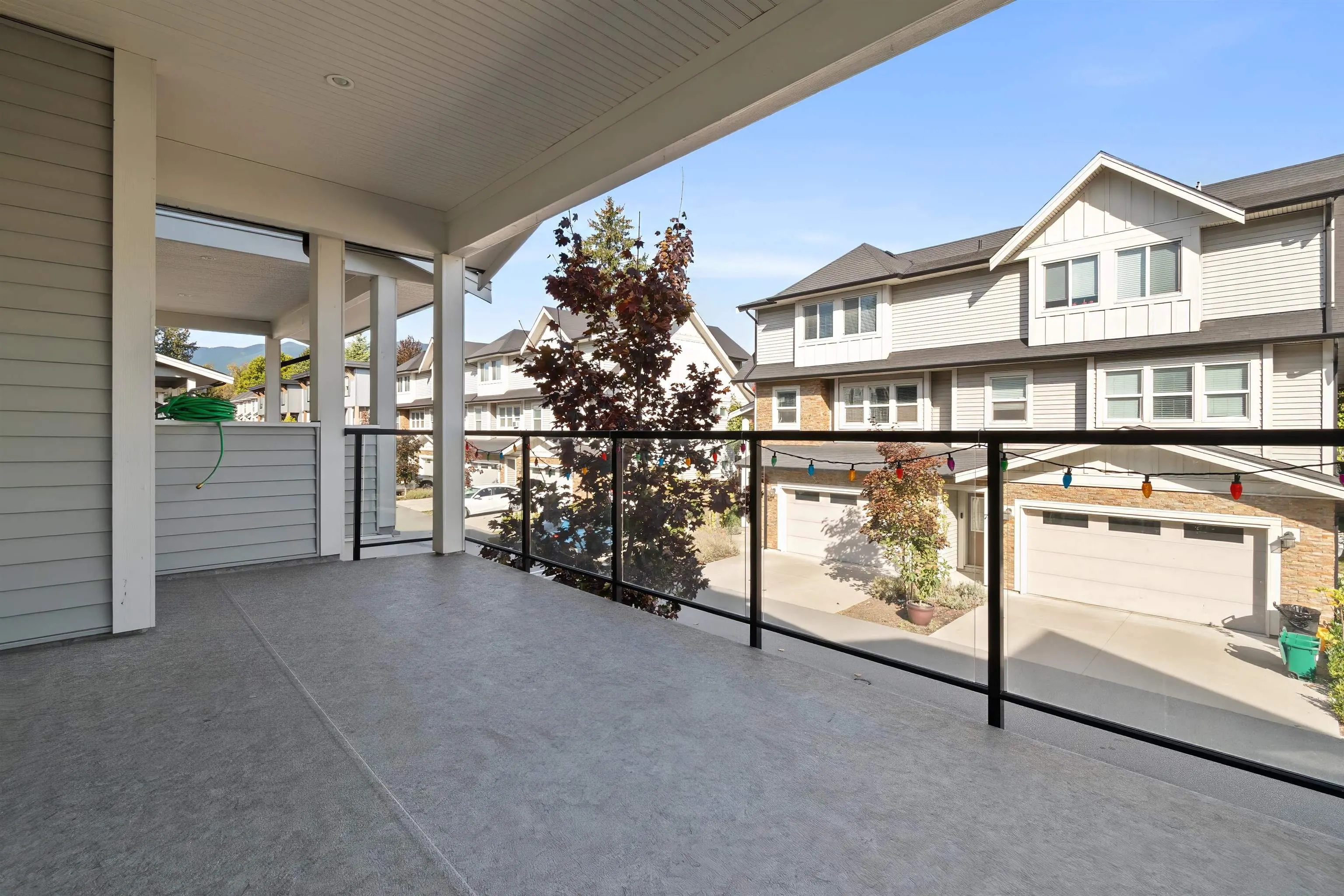 45455 Spadina Avenue #6