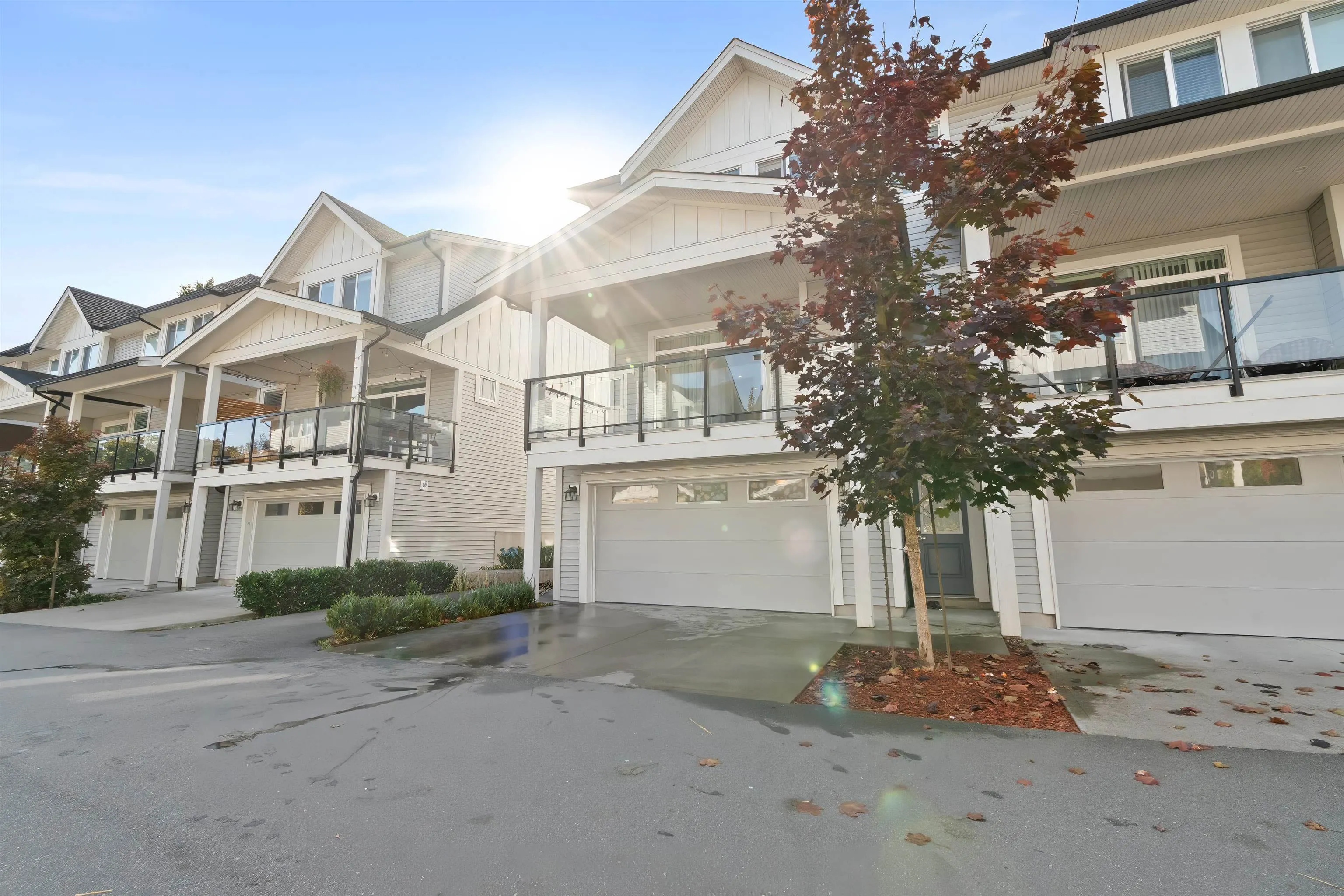 45455 Spadina Avenue #6