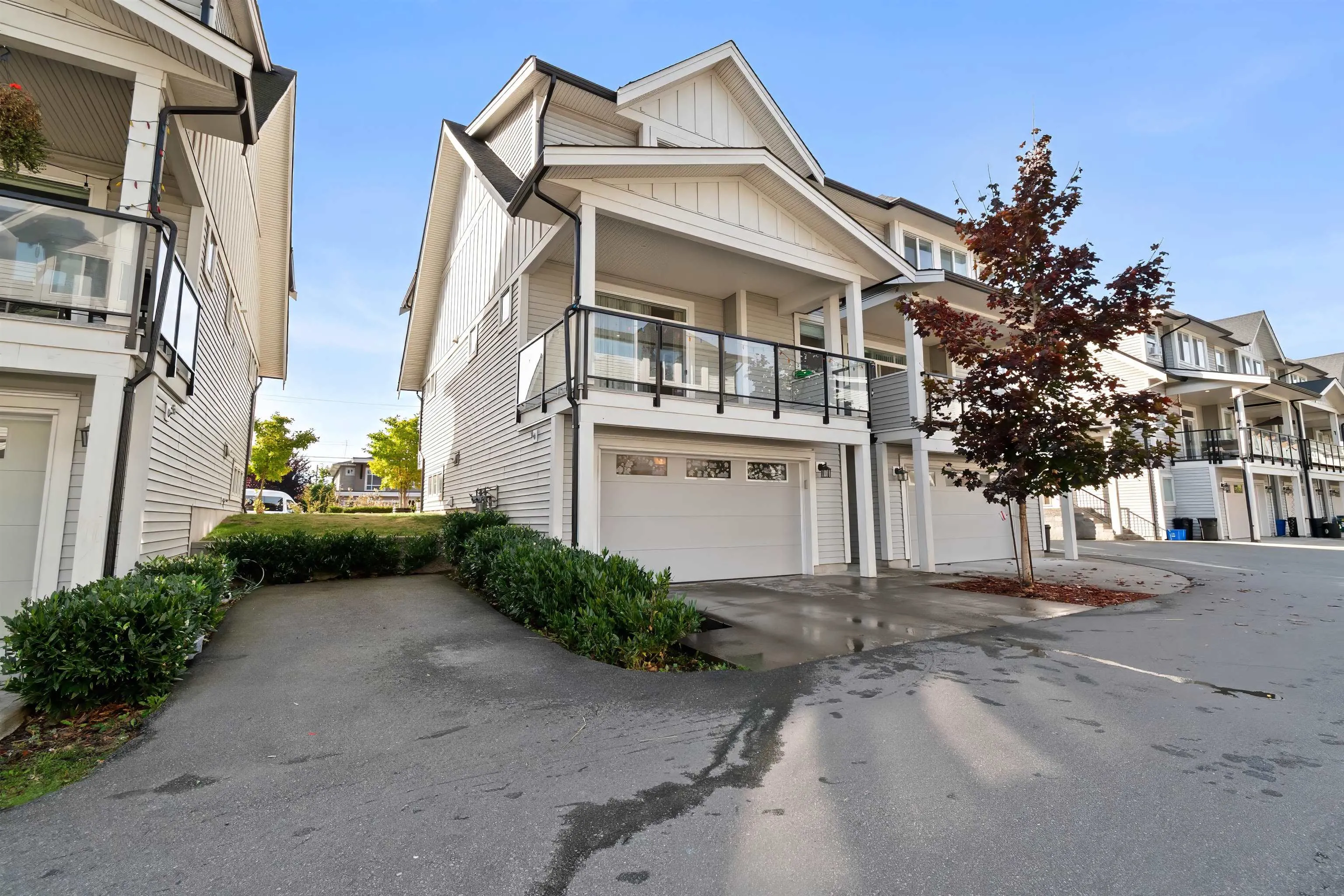 45455 Spadina Avenue #6