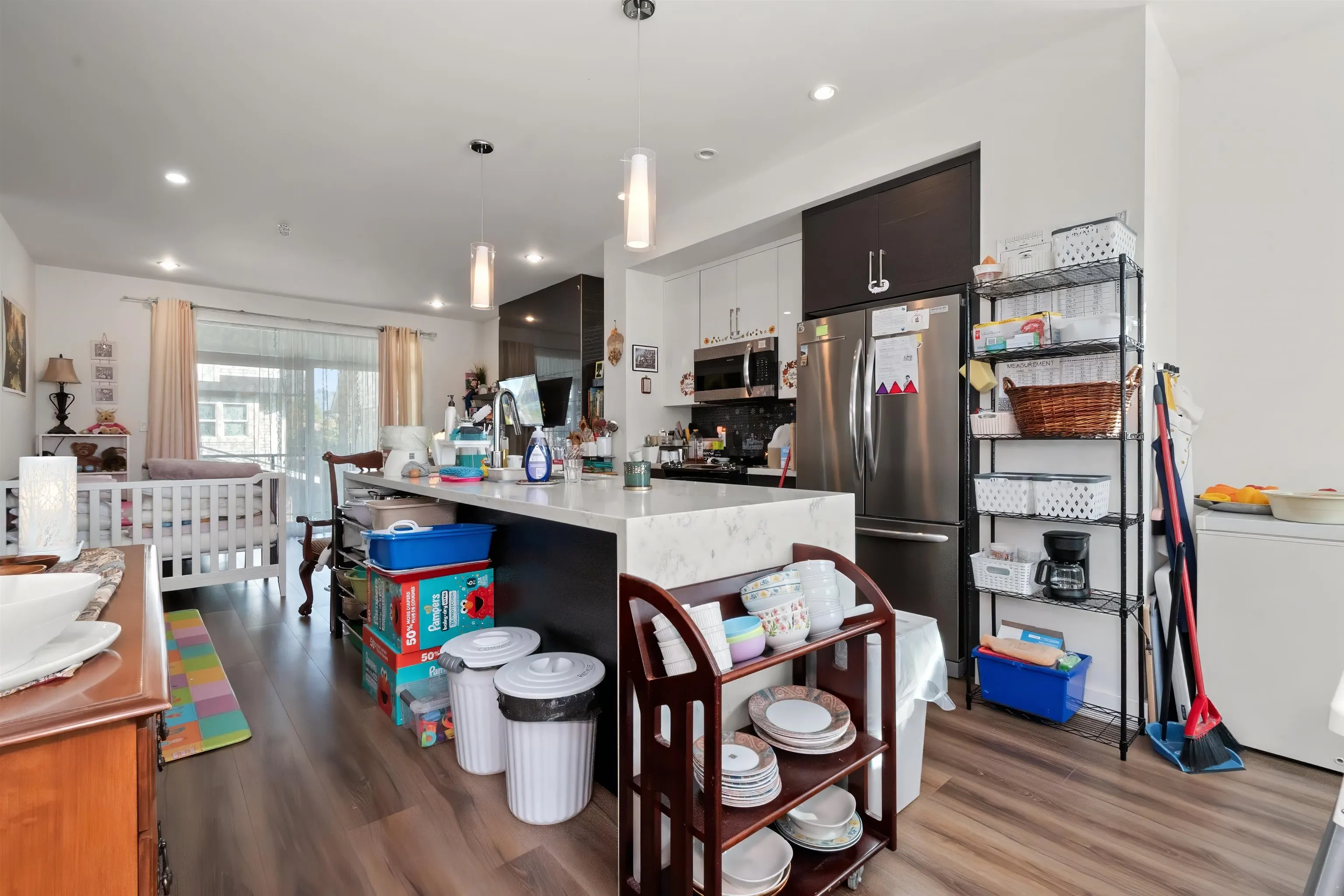 45455 Spadina Avenue #6