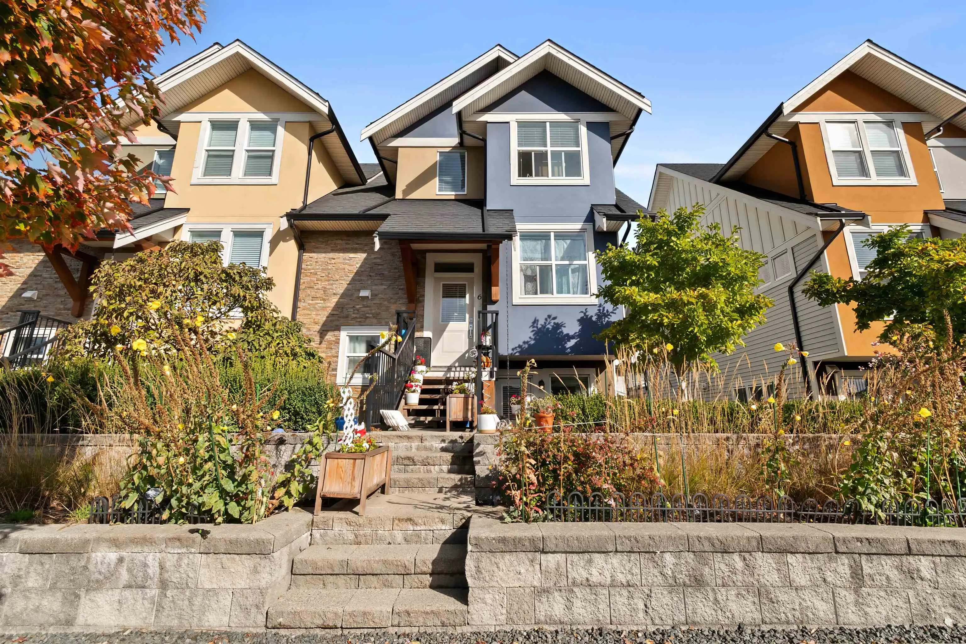 45455 Spadina Avenue #6
