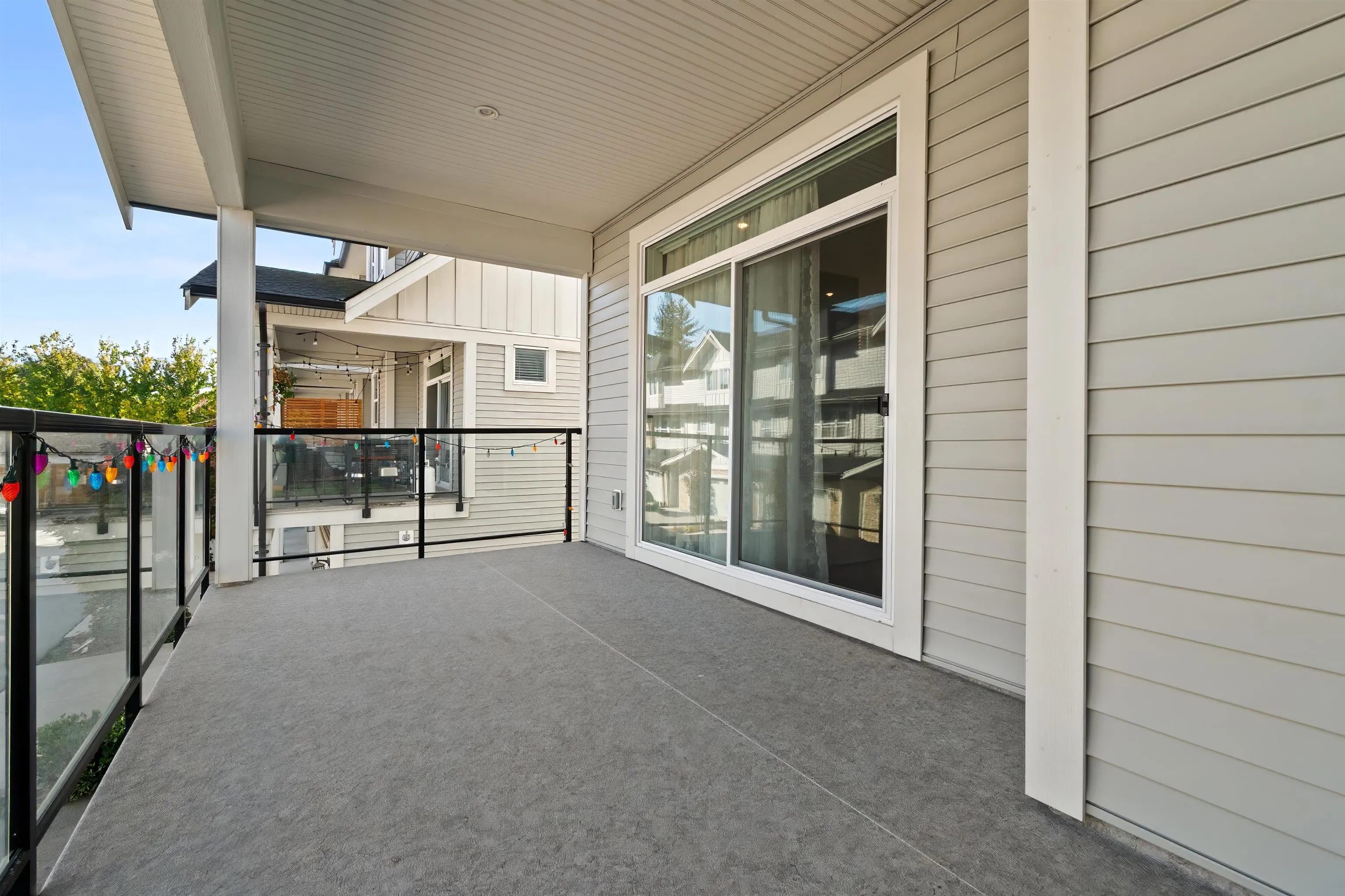 45455 Spadina Avenue #6