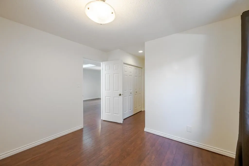 14988 Southmere Close