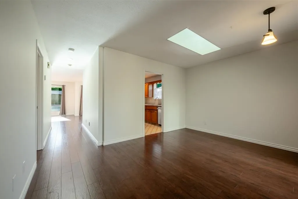 14988 Southmere Close