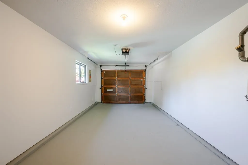 14988 Southmere Close