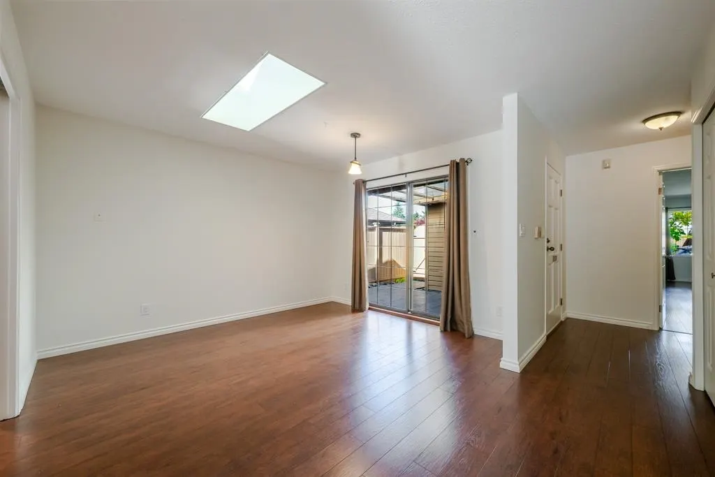 14988 Southmere Close