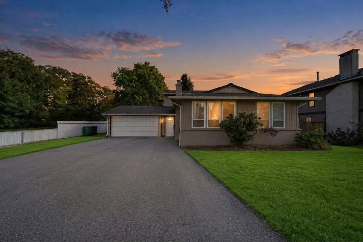 10180 Cornerbrook Crescent