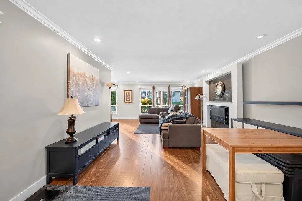 10180 Cornerbrook Crescent