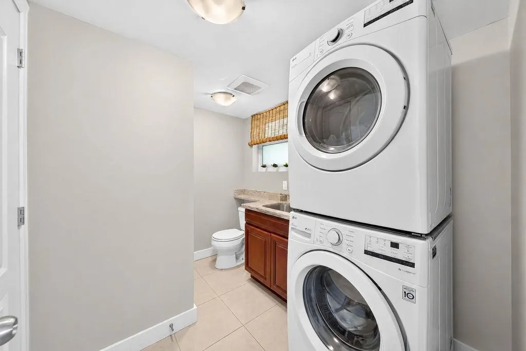 10180 Cornerbrook Crescent