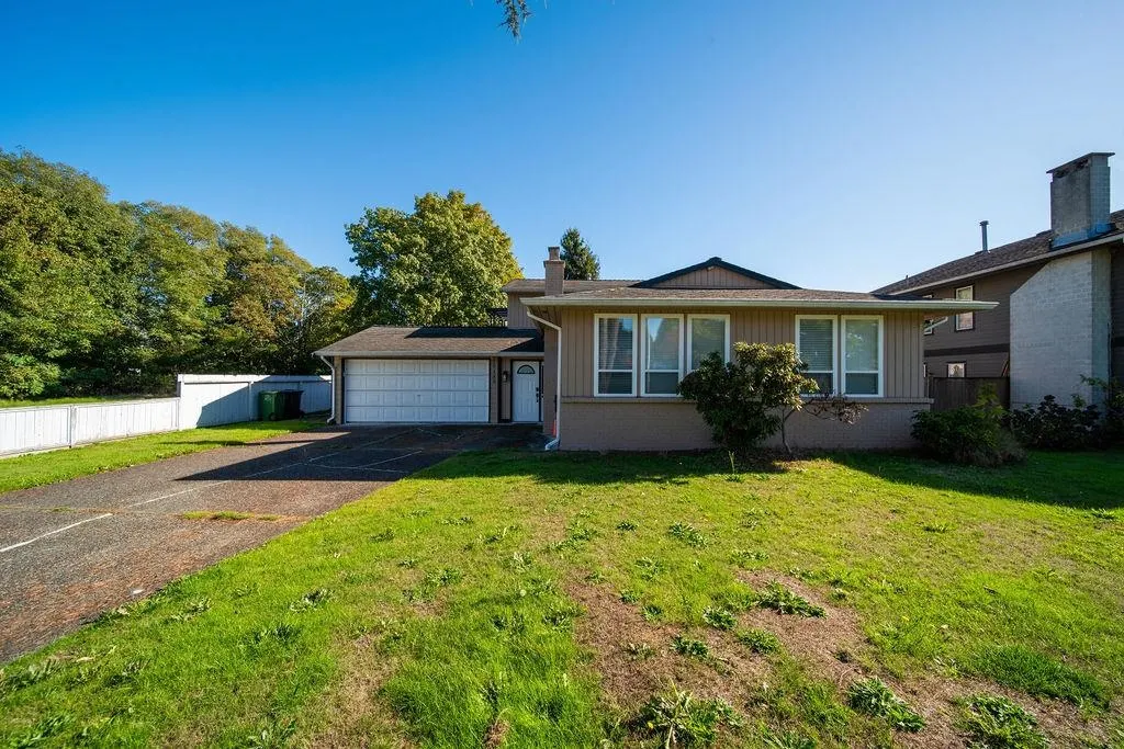 10180 Cornerbrook Crescent