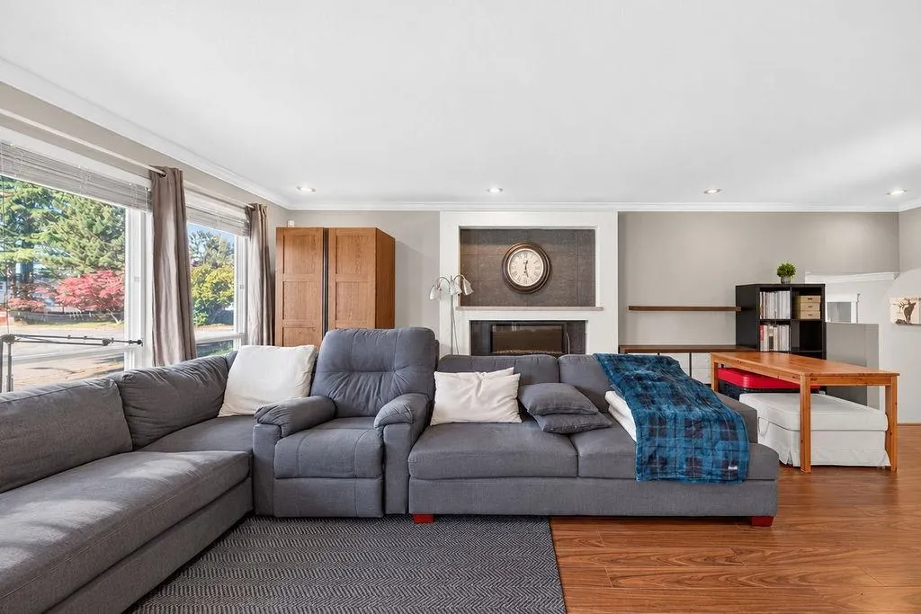 10180 Cornerbrook Crescent