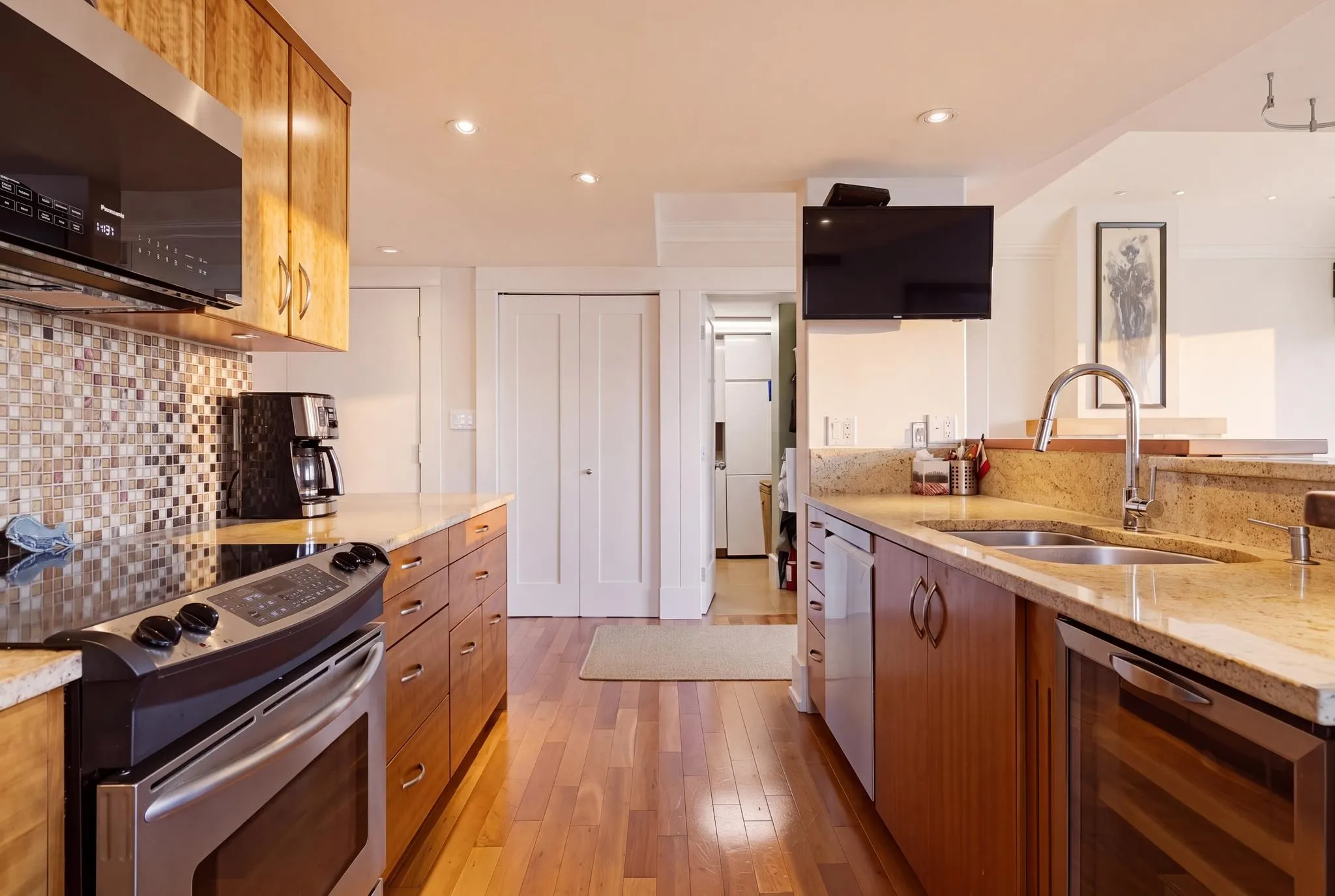 1345 Burnaby Street #701