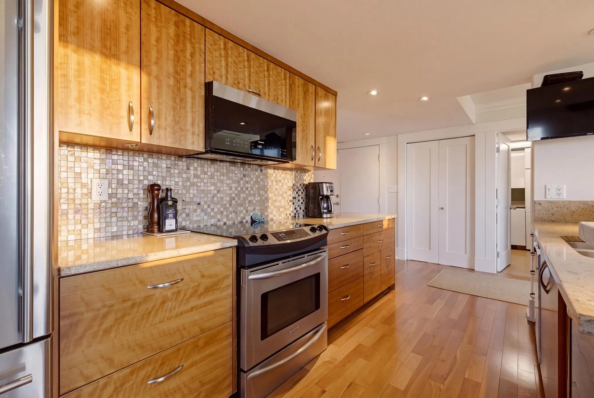 1345 Burnaby Street #701