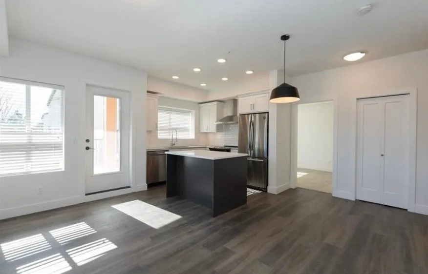 33568 George Ferguson Way #106
