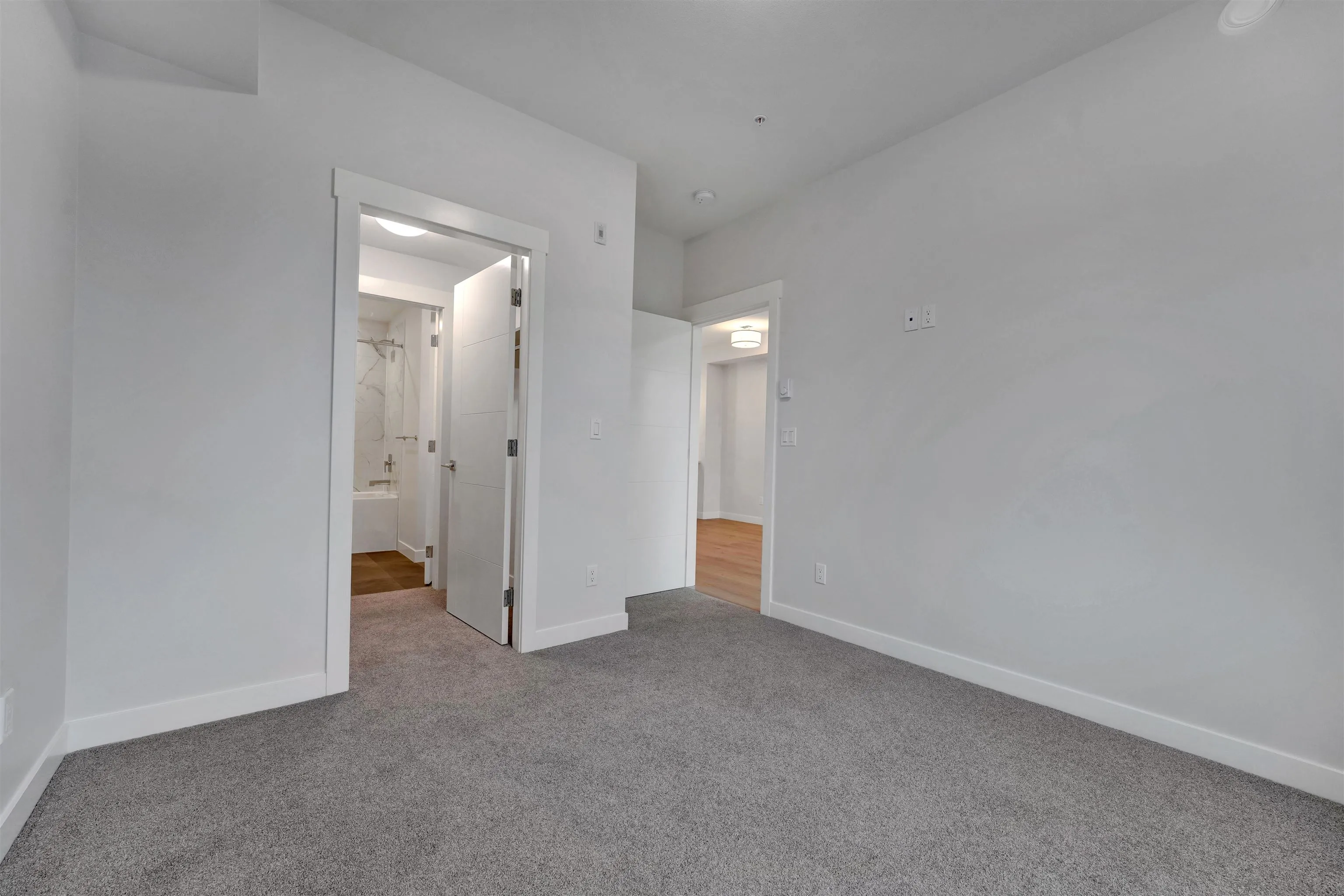 33886 Pine Street #419