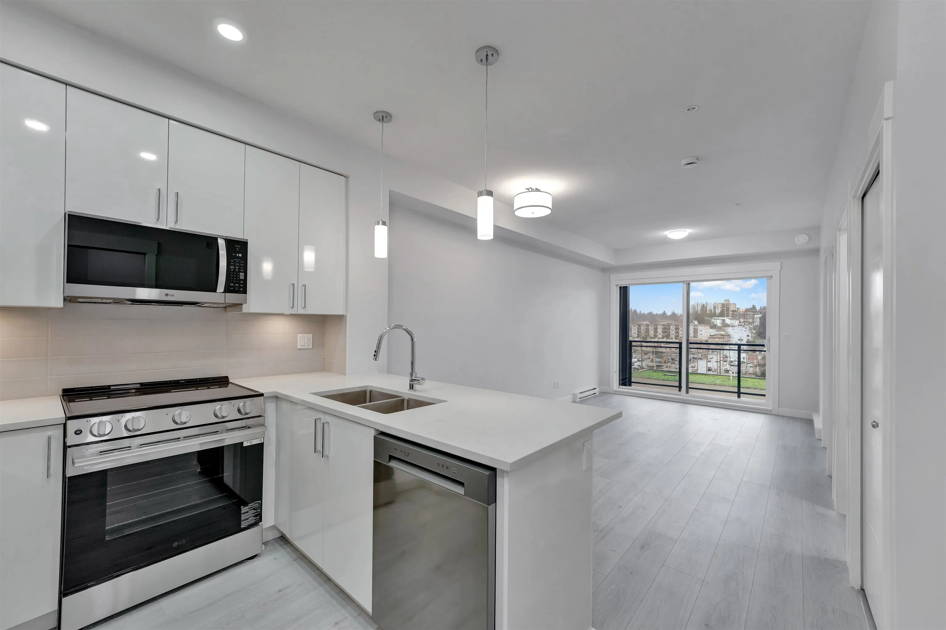 33886 Pine Street #419
