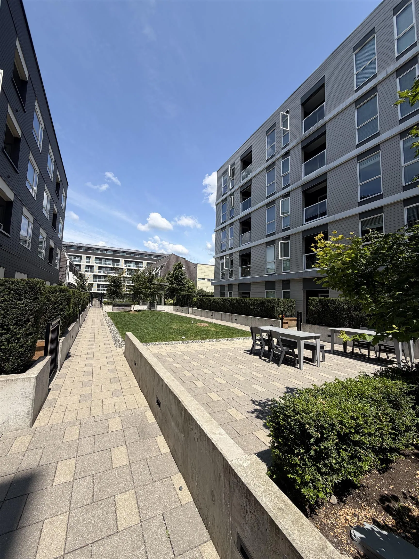 22265 Dewdney Trunk Road #308