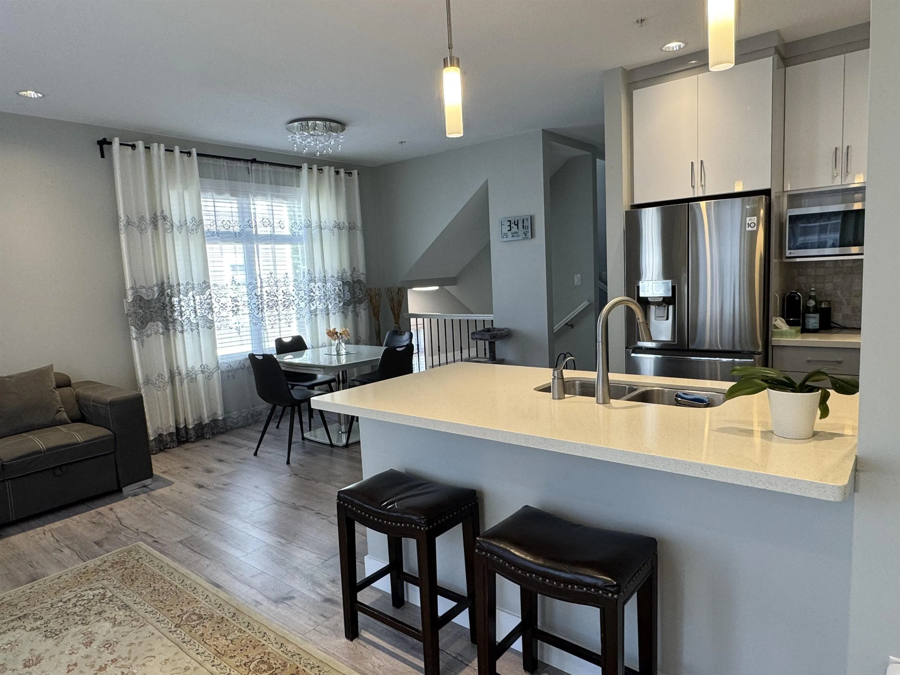 2689 Parkway Drive #19