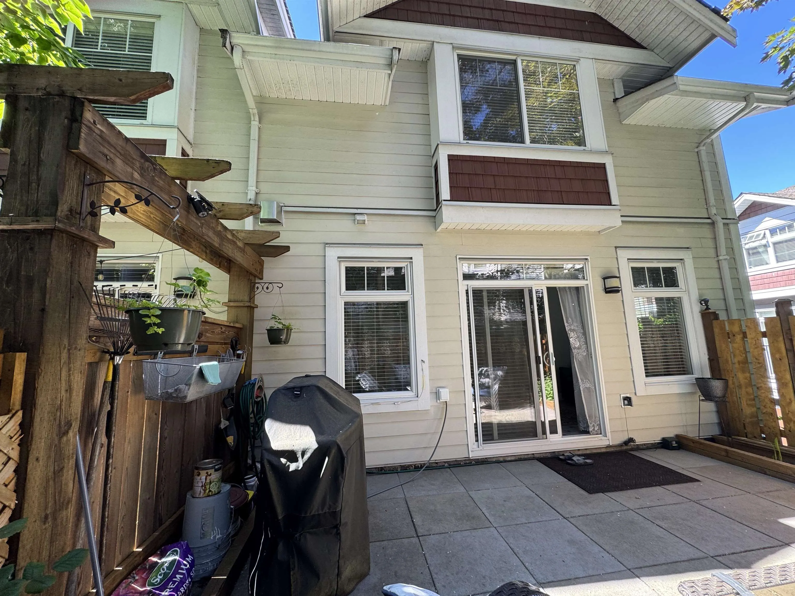 2689 Parkway Drive #19