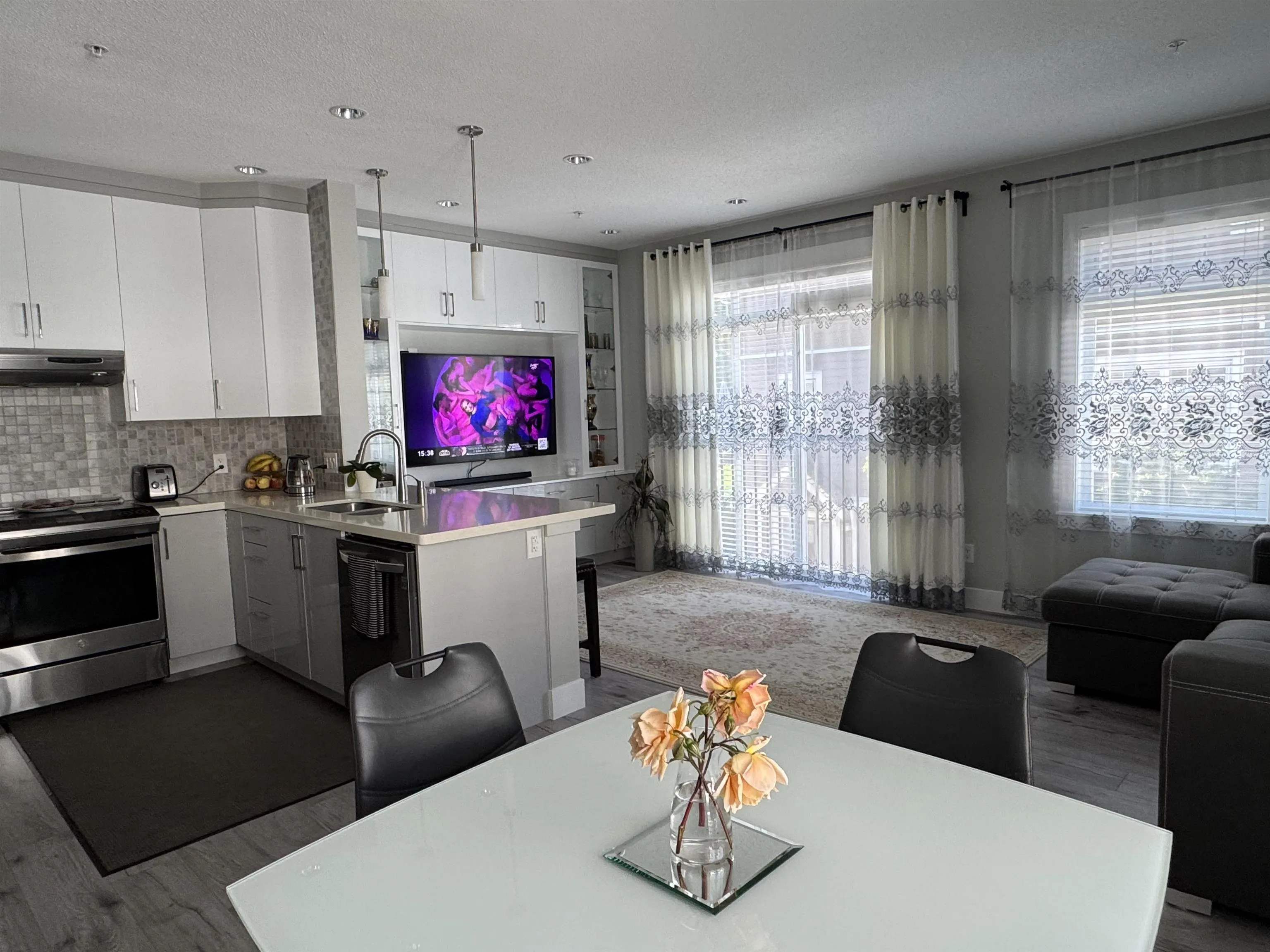 2689 Parkway Drive #19