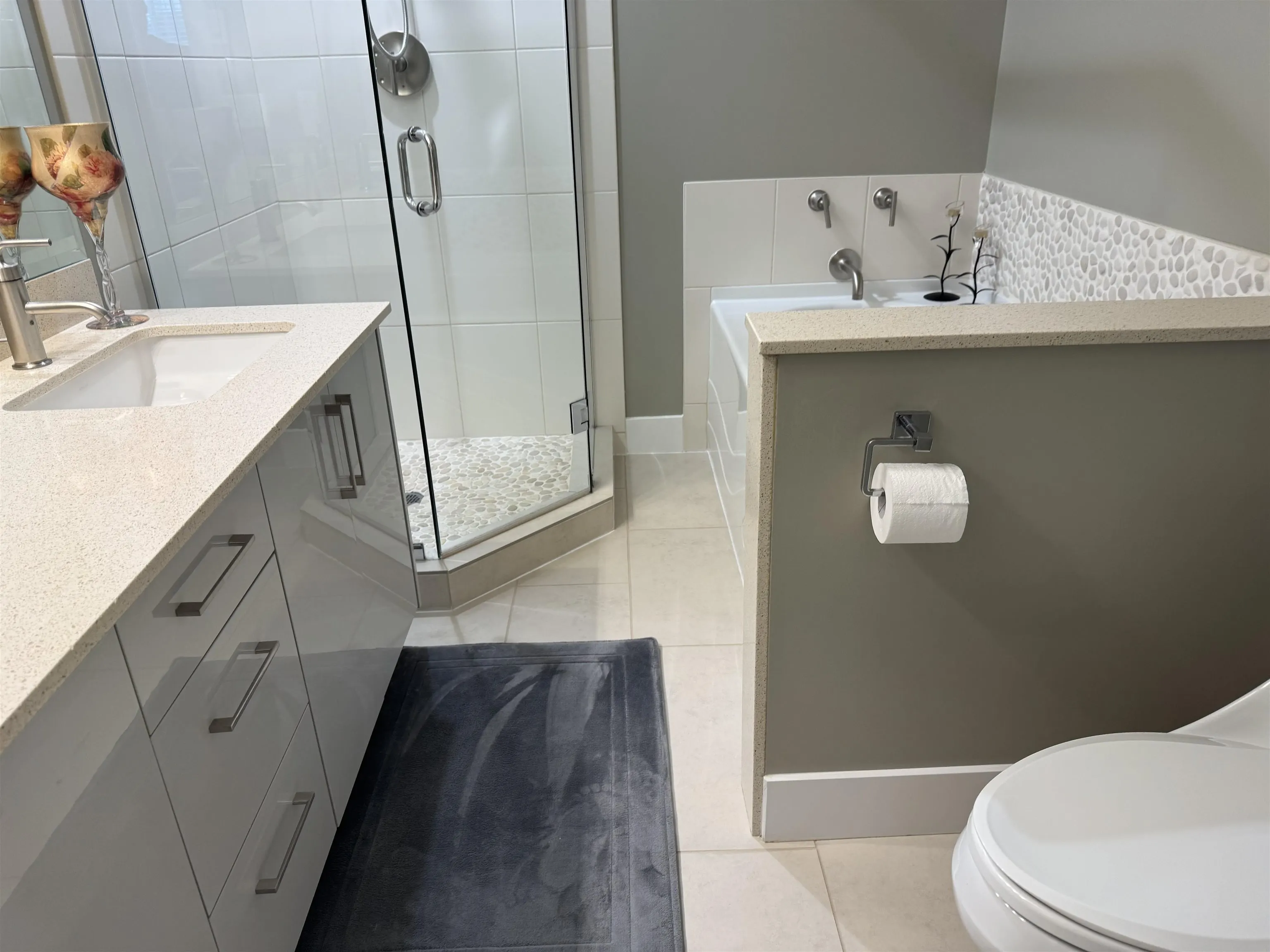 2689 Parkway Drive #19