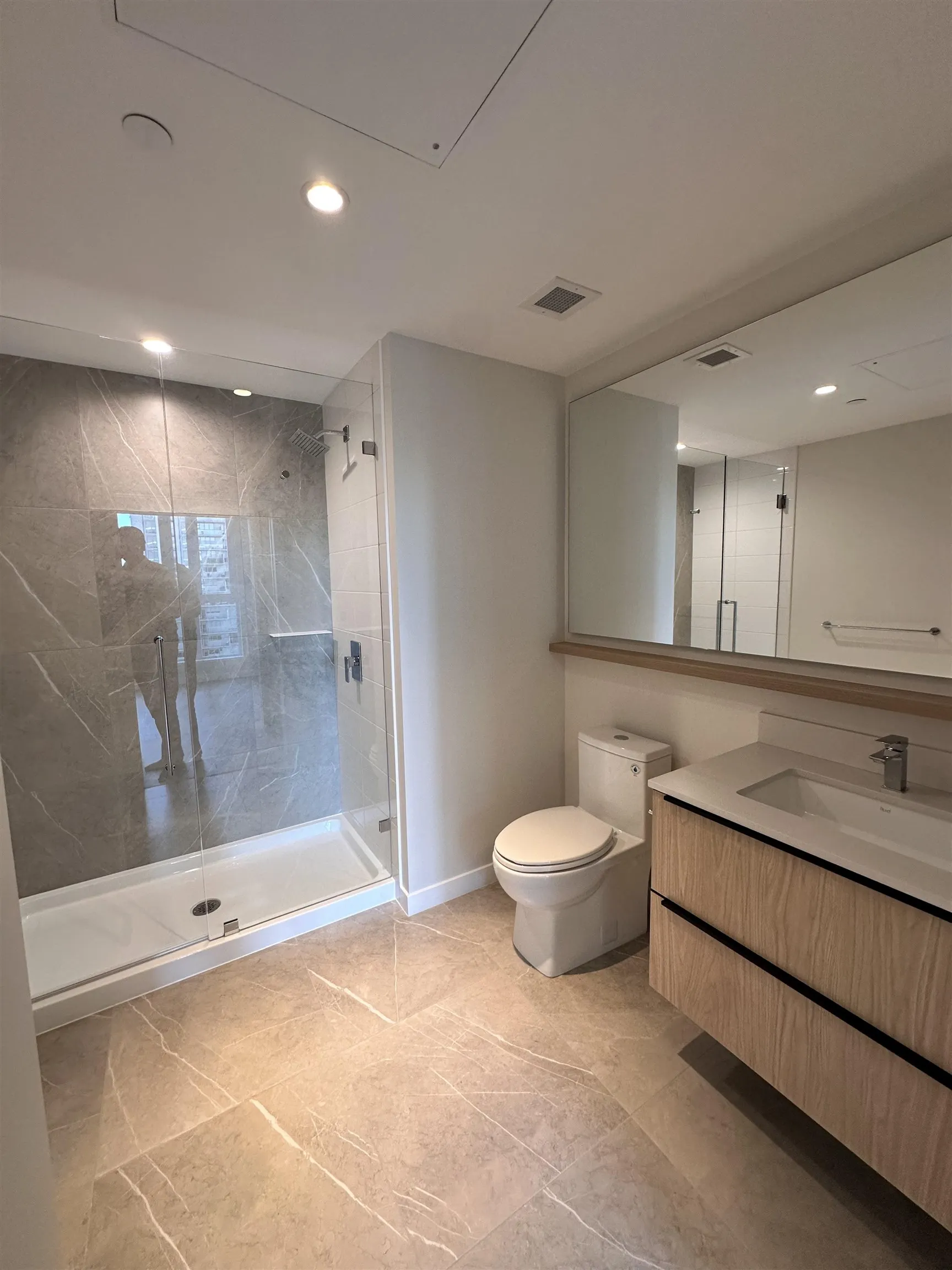 612 Elmwood Street #9xx