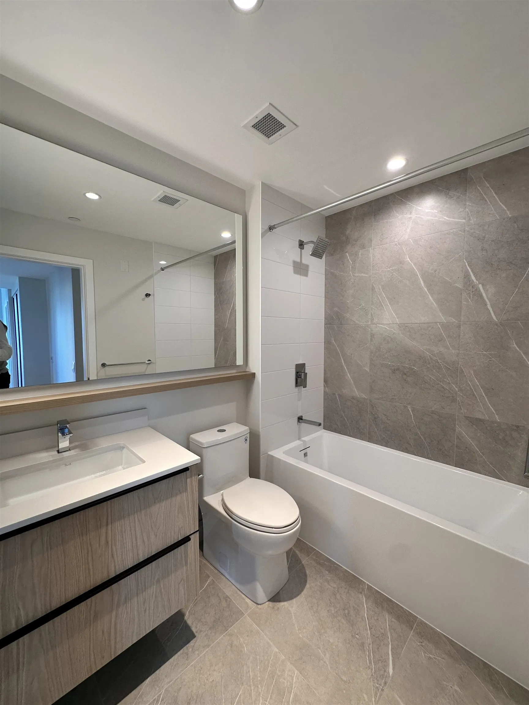 612 Elmwood Street #9xx