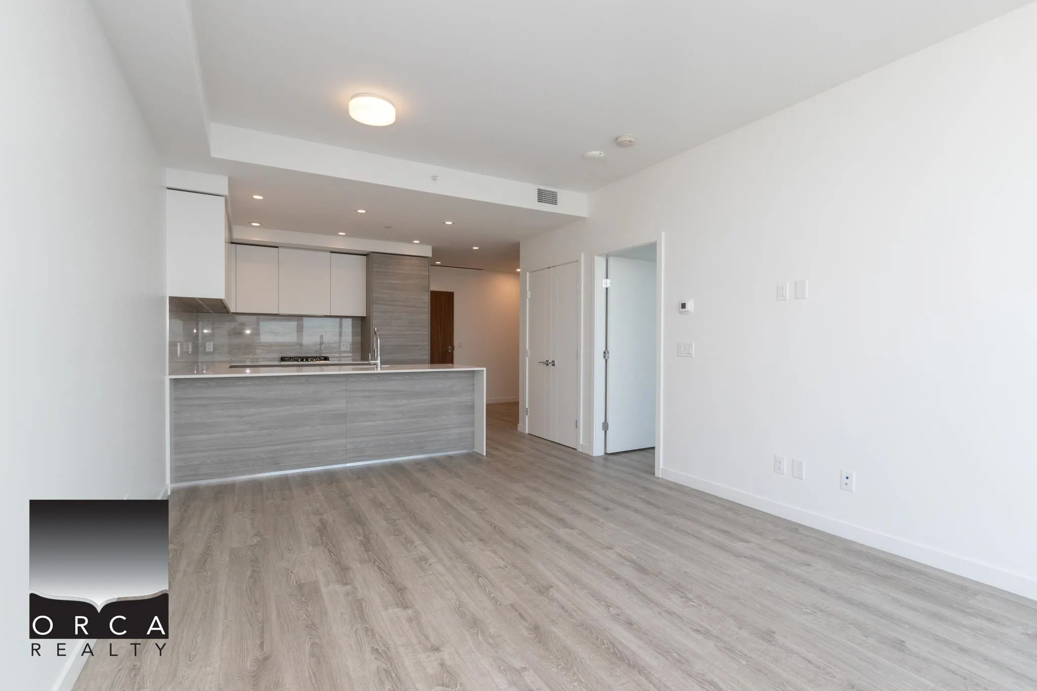 680 Quayside Drive #3302