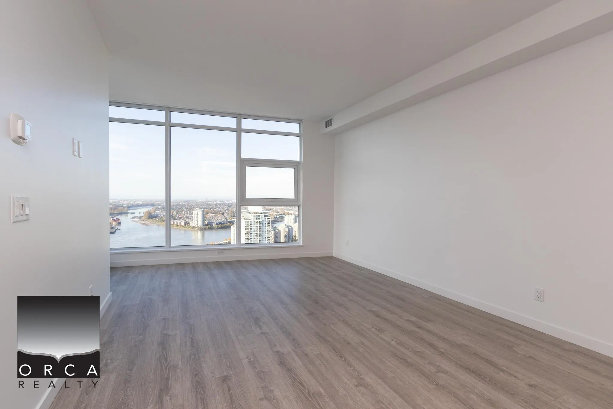 680 Quayside Drive #3302