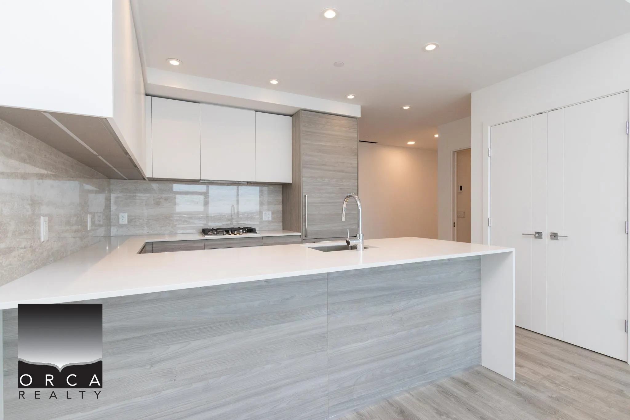 680 Quayside Drive #3302