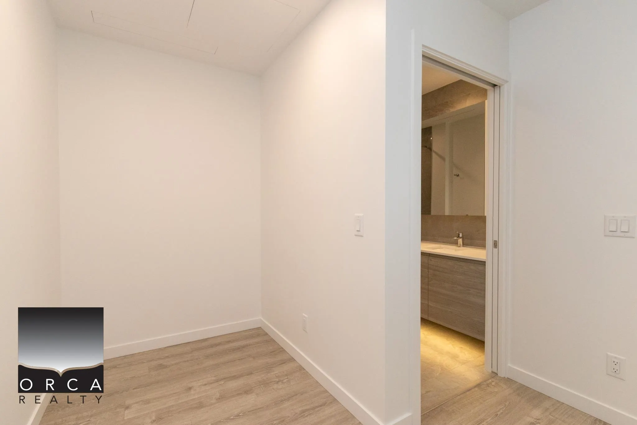 680 Quayside Drive #3302