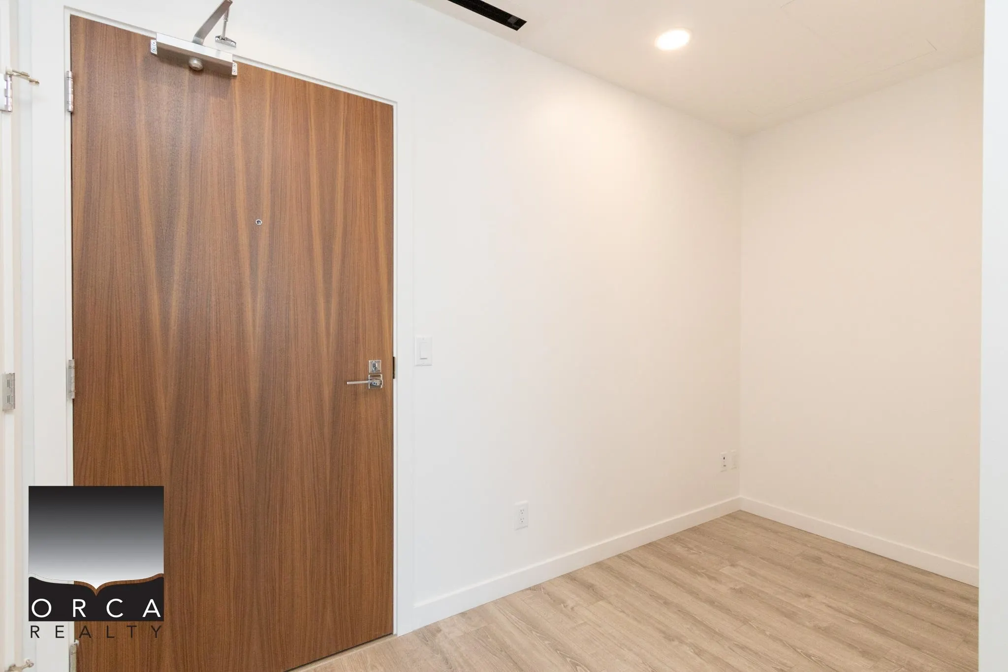 680 Quayside Drive #3302