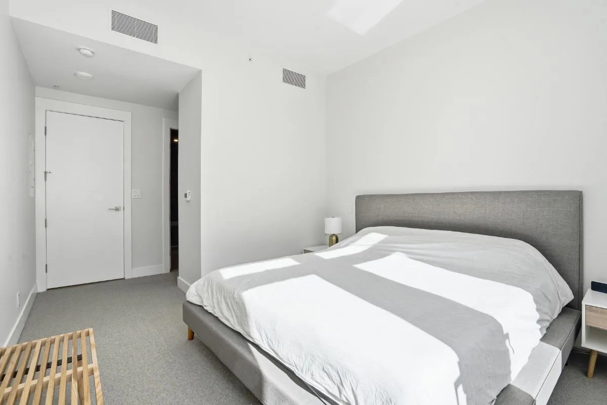 6707 Nelson Avenue #406