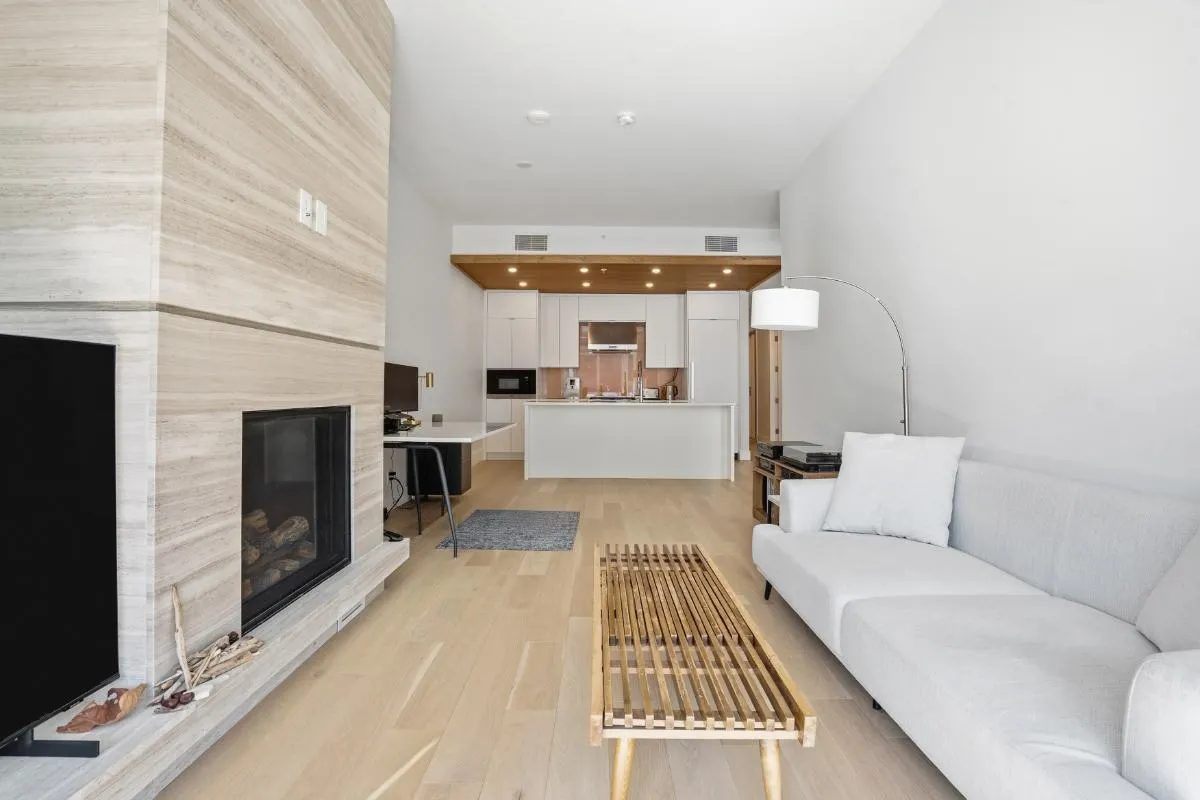 6707 Nelson Avenue #406